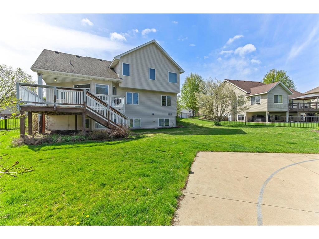 1672 Windsor Drive S Shakopee MN 55379 7063377 image72