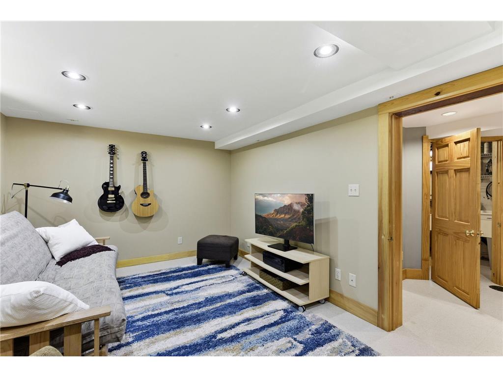 1674 Jefferson Avenue Saint Paul MN 55105 7040348 image24