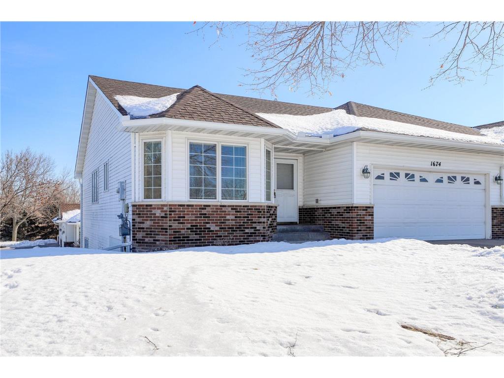 1674 Mackubin Street Saint Paul MN 55117 6334713 image1