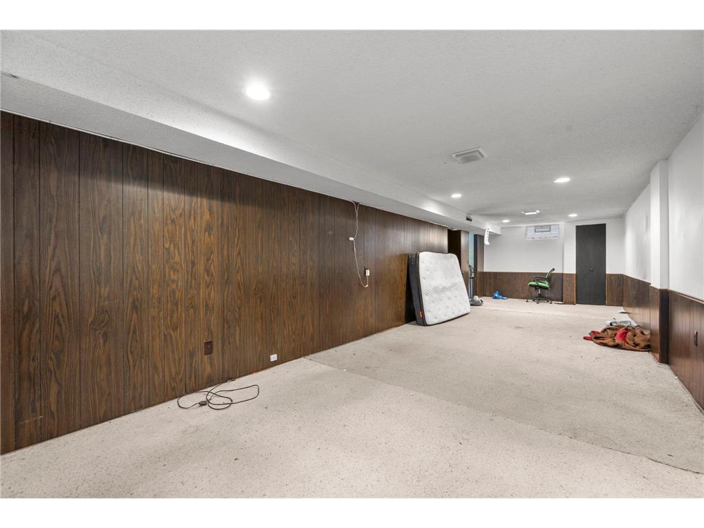 1675 Iowa Avenue E Saint Paul MN 55106 7062732 image32