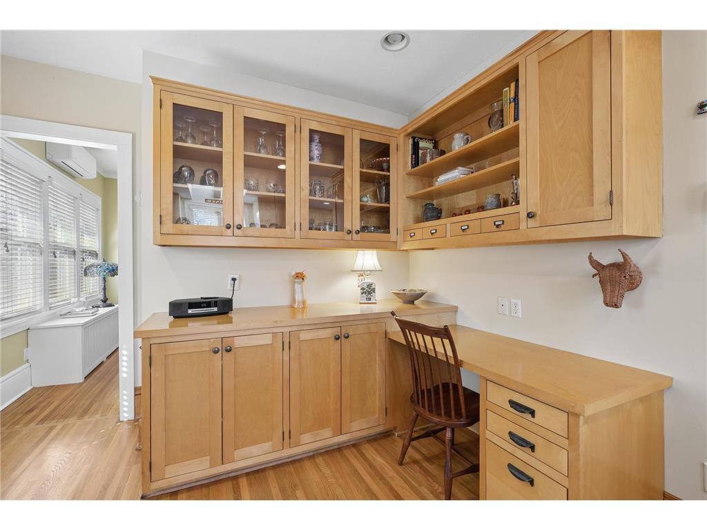 1676 Berkeley Avenue Saint Paul MN 55105 7026335 image11