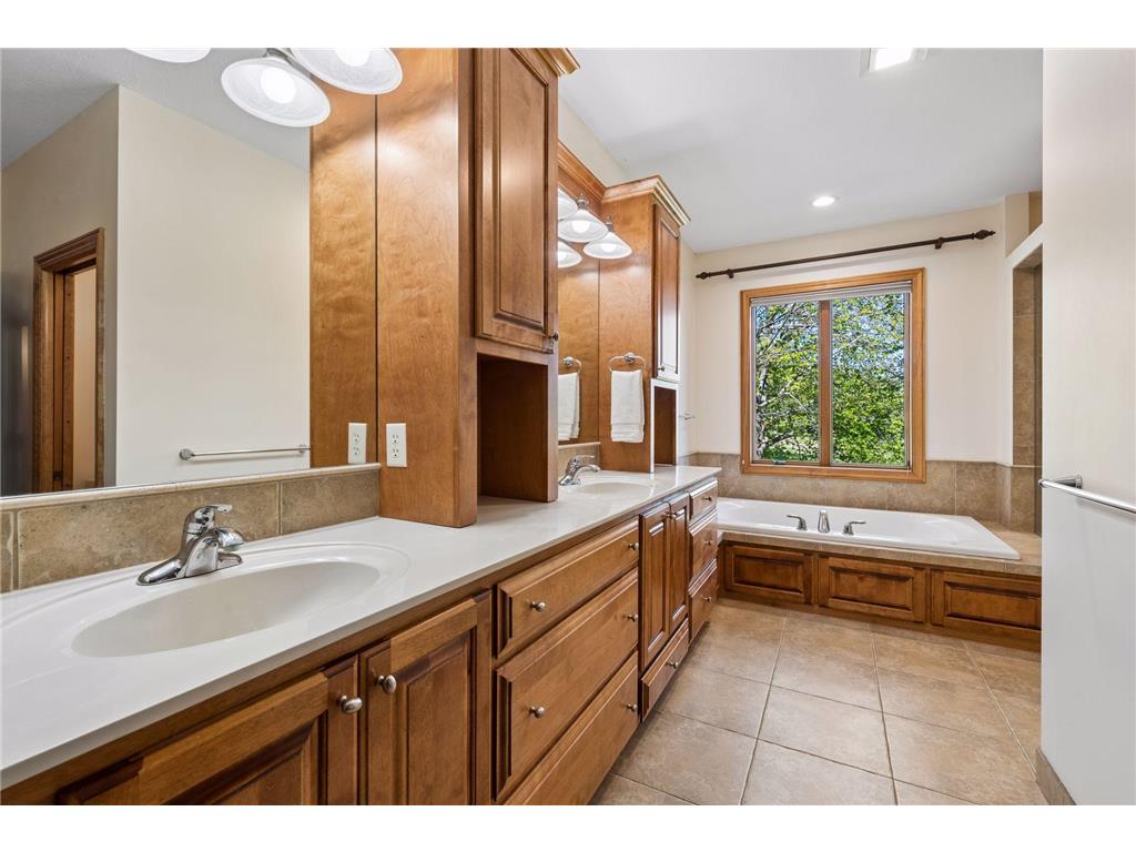 1676 Isabella Parkway Chaska MN 55318 7029497 image33