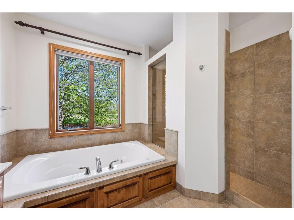 1676 Isabella Parkway Chaska MN 55318 7029497 image34