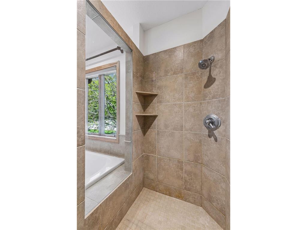 1676 Isabella Parkway Chaska MN 55318 7029497 image35