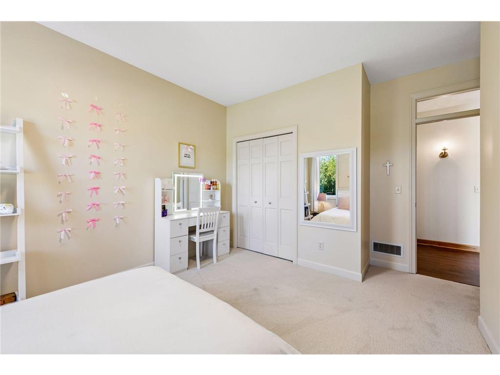 1676 Isabella Parkway Chaska MN 55318 7029497 image38