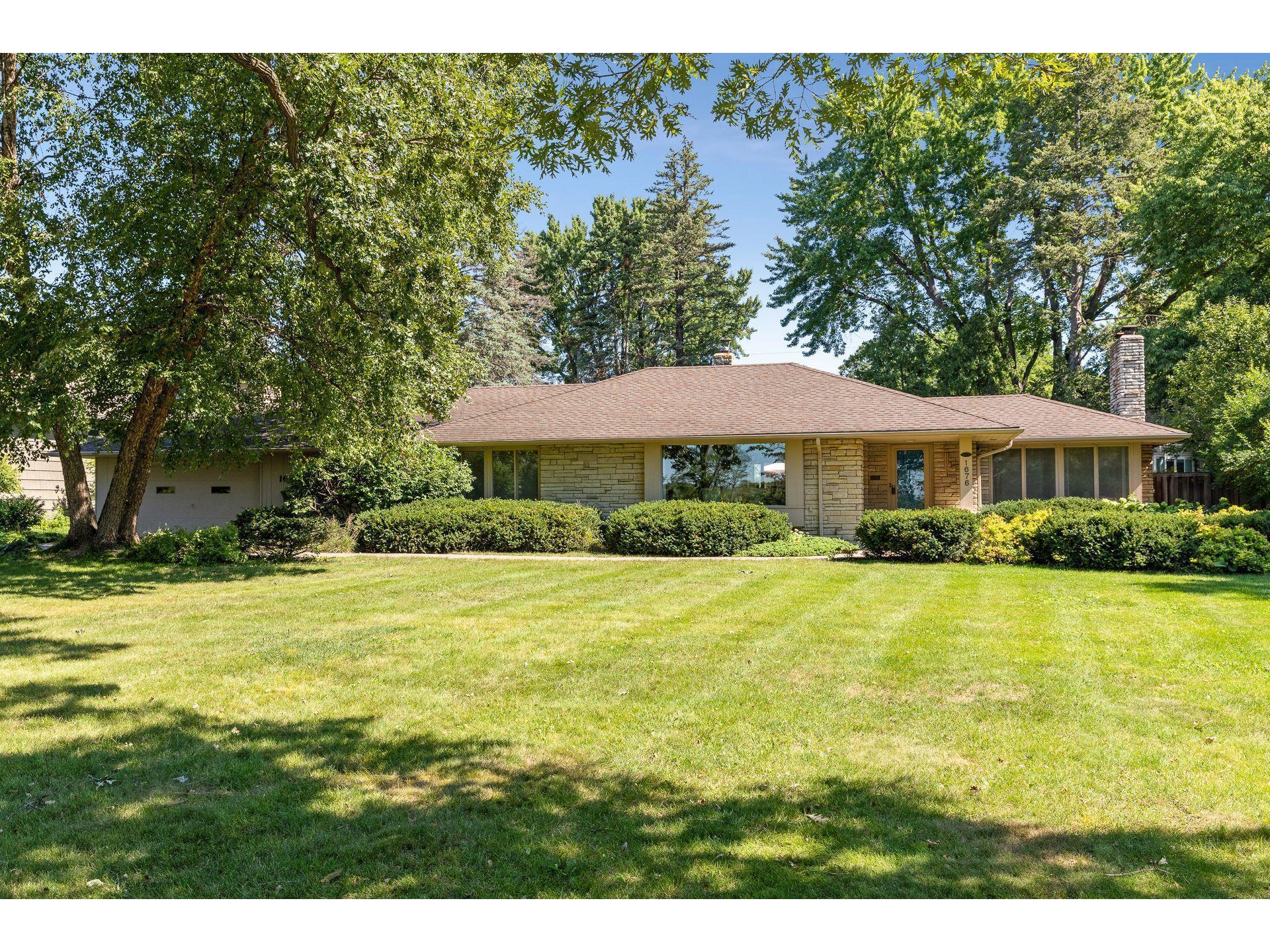 1676 Mississippi River Boulevard S, Saint Paul, MN, 55116 MLS