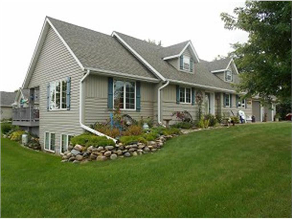 1676 Pinewood Drive Worthington MN 56187 6508235 image1