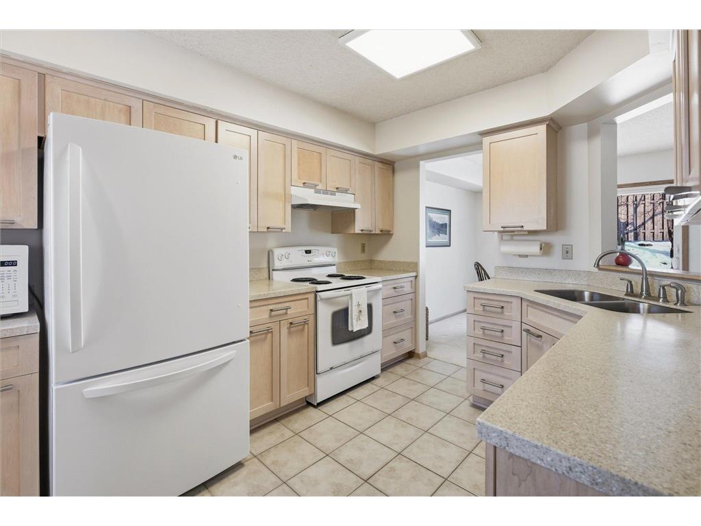 1676 Rose Hill Circle #1676 Lauderdale MN 55108 7006445 image14