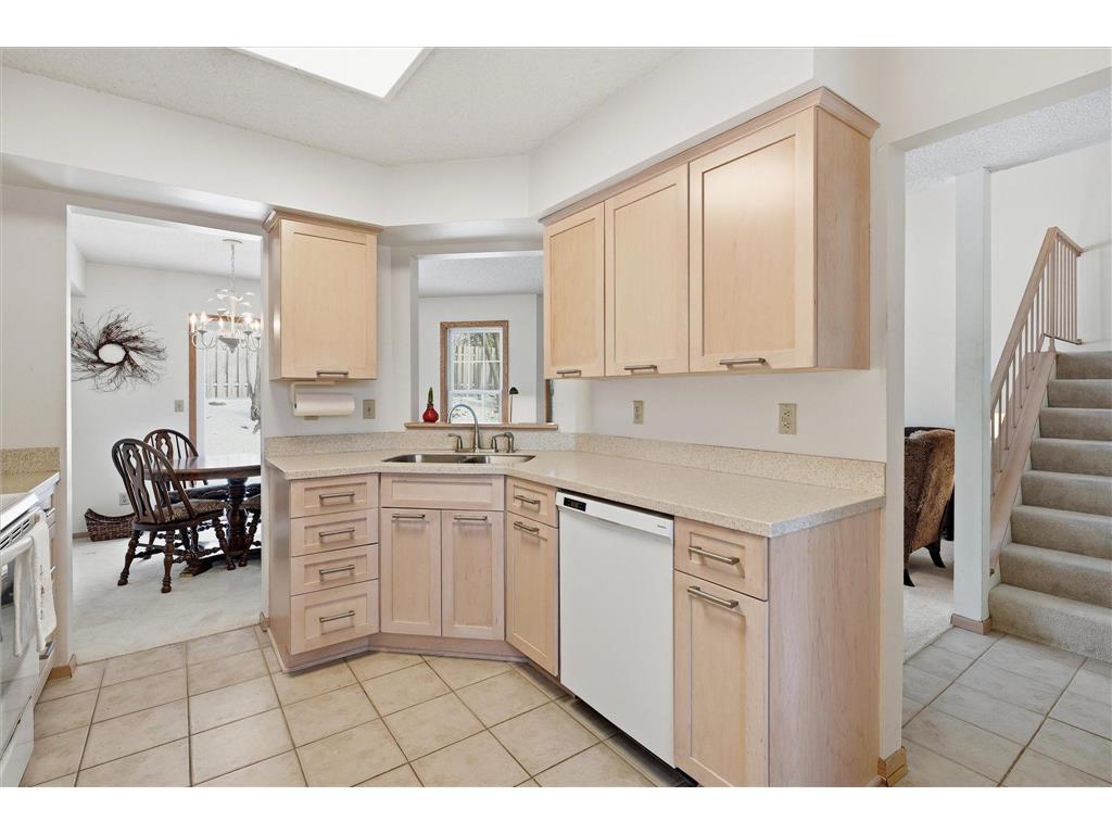 1676 Rose Hill Circle #1676 Lauderdale MN 55108 7006445 image16