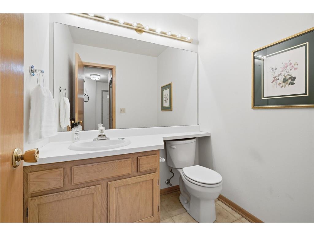 1676 Rose Hill Circle #1676 Lauderdale MN 55108 7006445 image18