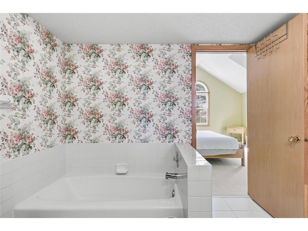 1676 Rose Hill Circle #1676 Lauderdale MN 55108 7006445 image28