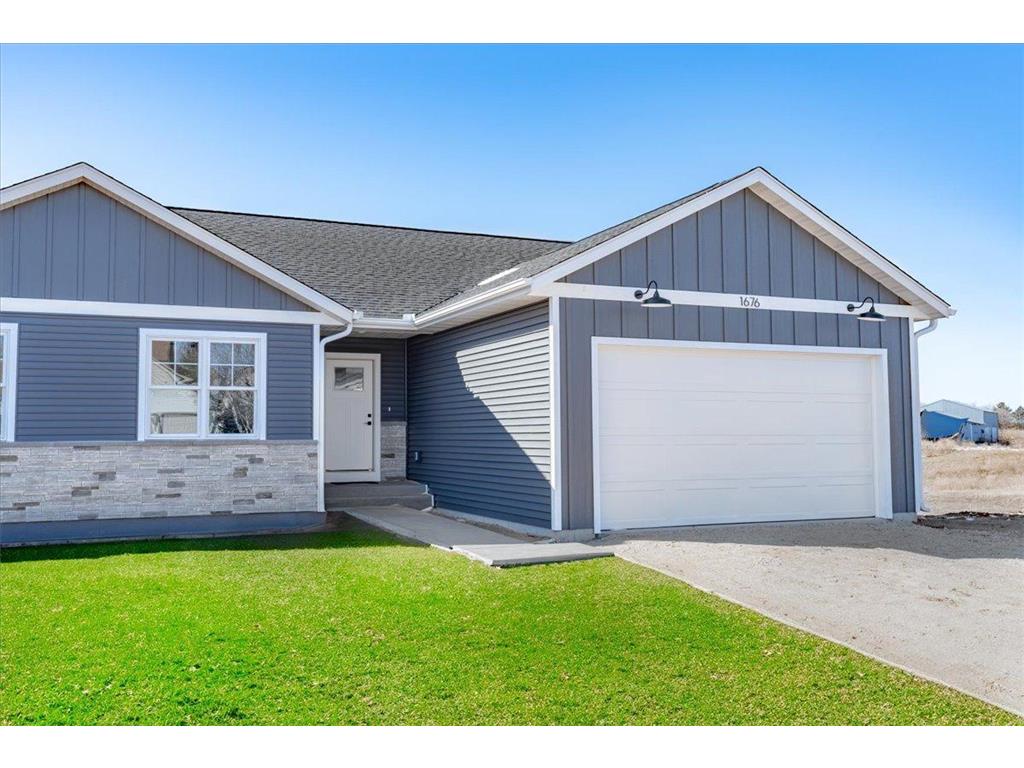 1676 Squirrel Way New Richmond WI 54017 6496424 image1