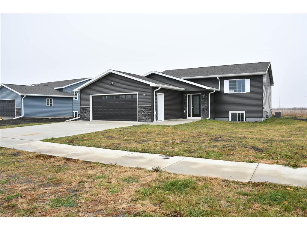 1677 Cecilee Street Worthington MN 56187 6819583 image2