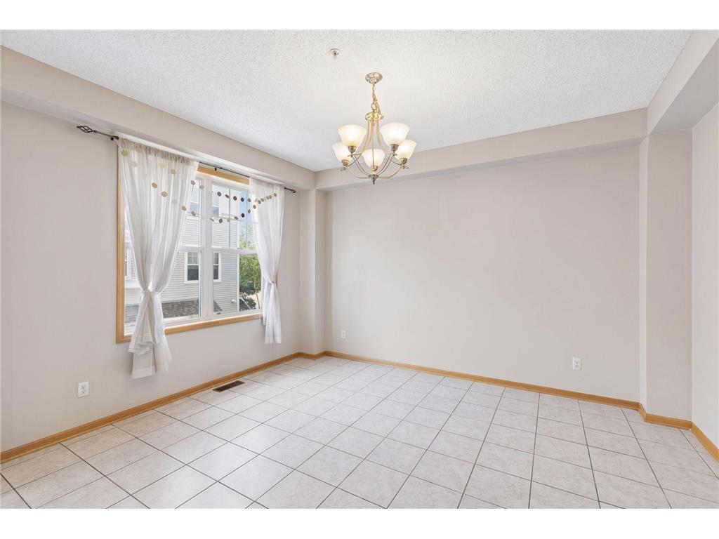 1679 Village Trail E #2 Maplewood MN 55109 7072364 image10