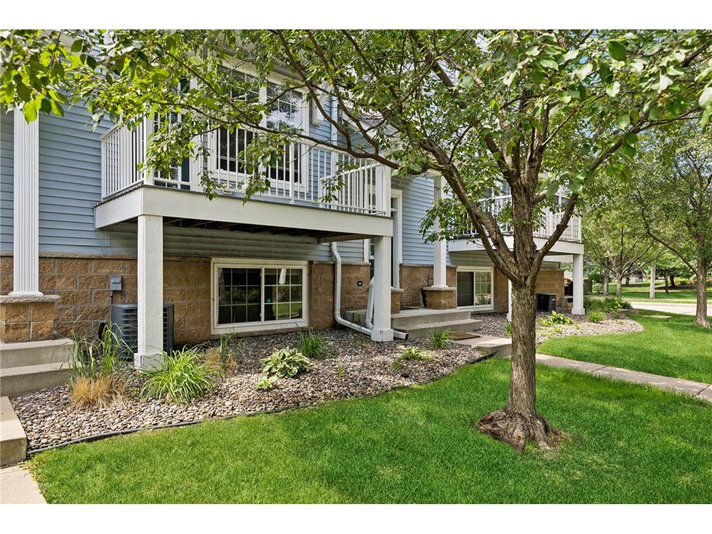 1679 Village Trail E #2 Maplewood MN 55109 7072364 image2