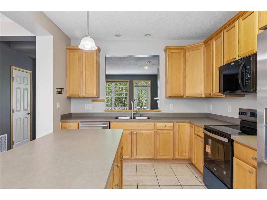 1679 Village Trail E #2 Maplewood MN 55109 7072364 image8