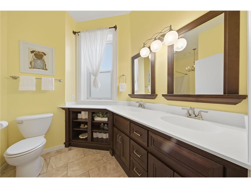 168 College Avenue W #2 Saint Paul MN 55102 7093335 image16