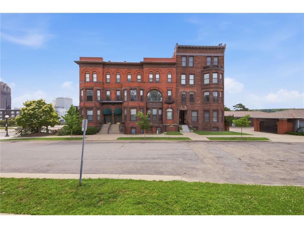 168 College Avenue W #2 Saint Paul MN 55102 7093335 image23