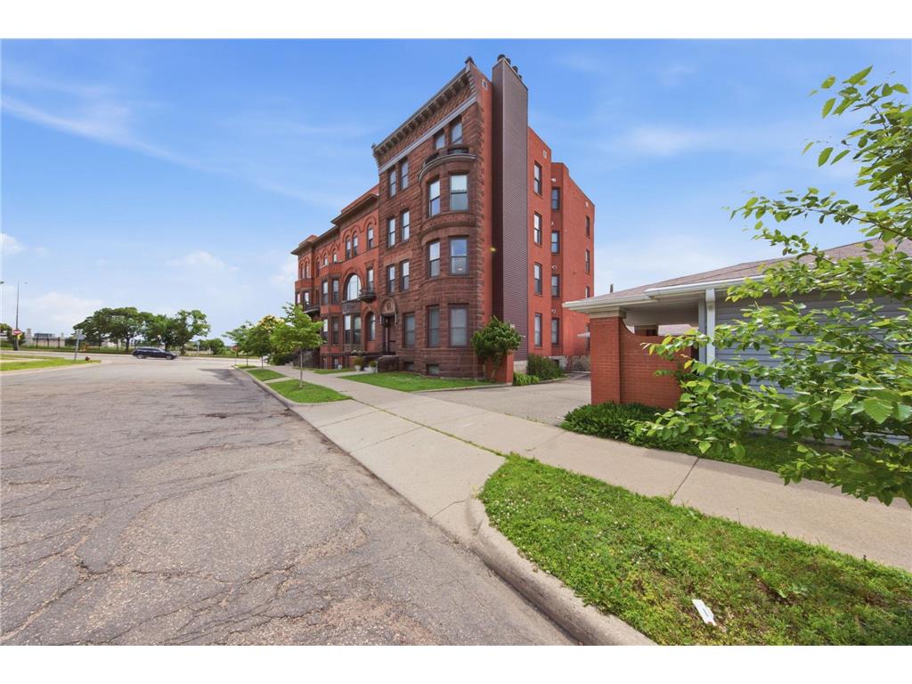 168 College Avenue W #2 Saint Paul MN 55102 7093335 image24