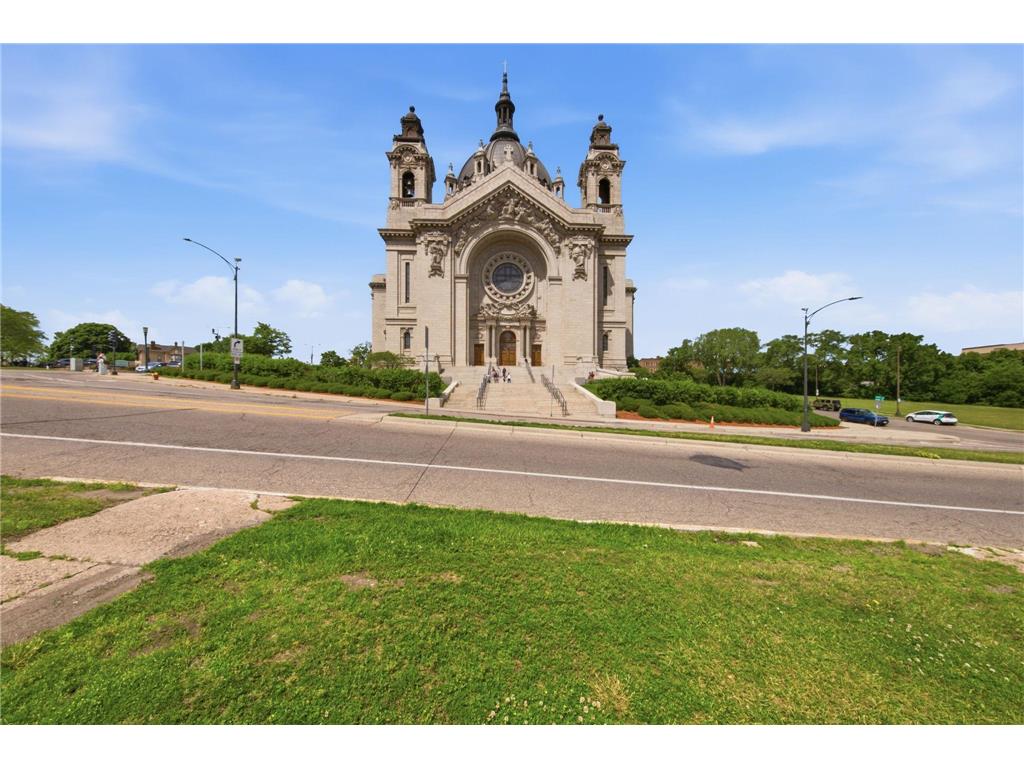 168 College Avenue W #2 Saint Paul MN 55102 7093335 image27