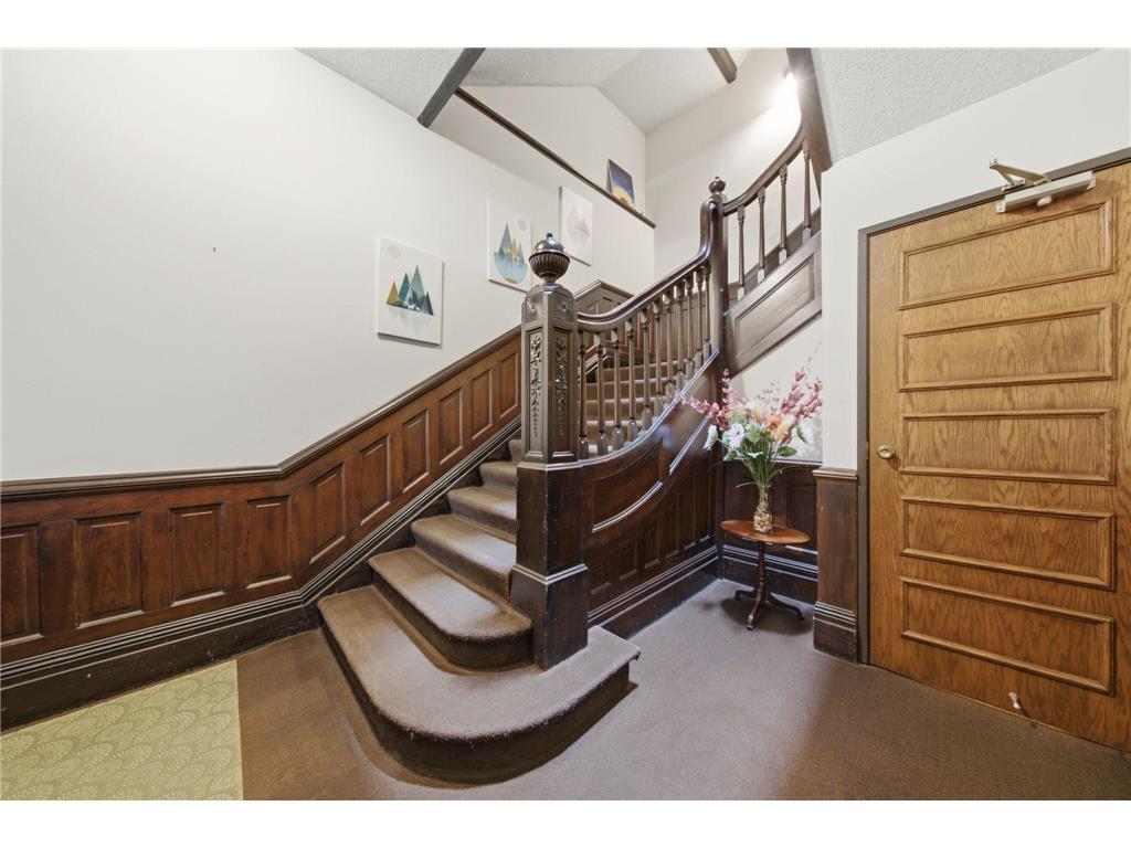 168 College Avenue W #2 Saint Paul MN 55102 7093335 image3