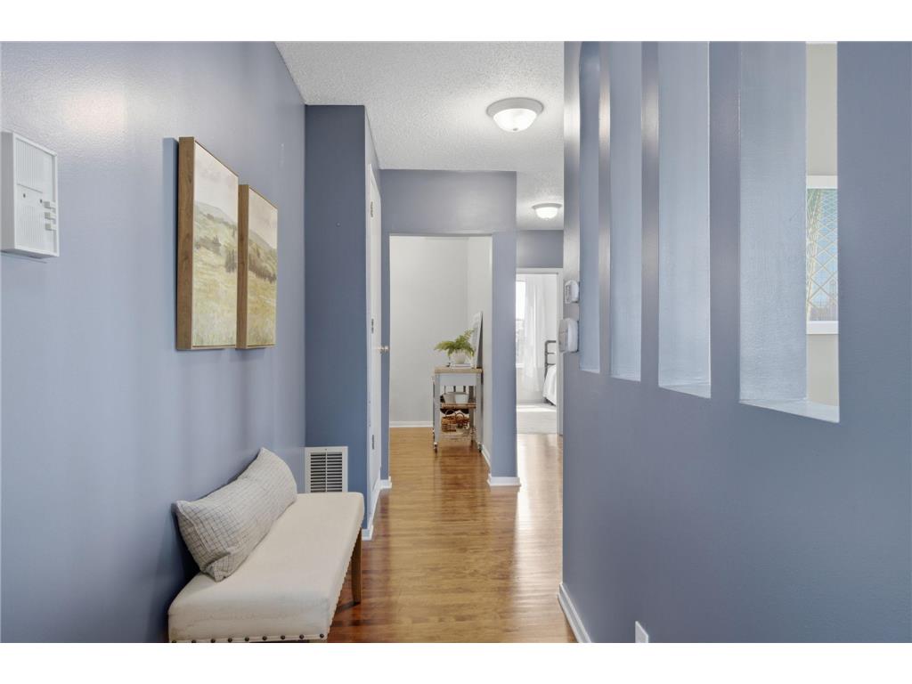 168 College Avenue W #2 Saint Paul MN 55102 7093335 image5