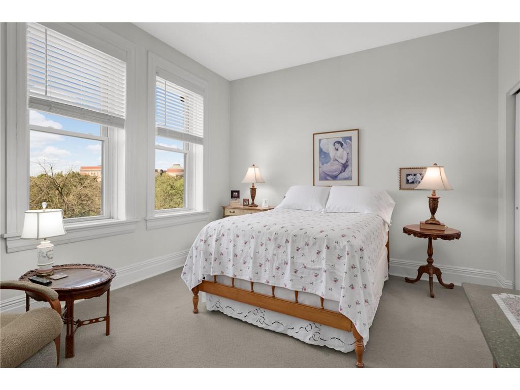 168 College Avenue W #4 Saint Paul MN 55102 7107350 image16