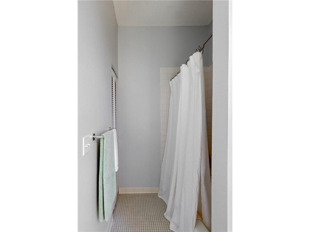168 College Avenue W #4 Saint Paul MN 55102 7107350 image19