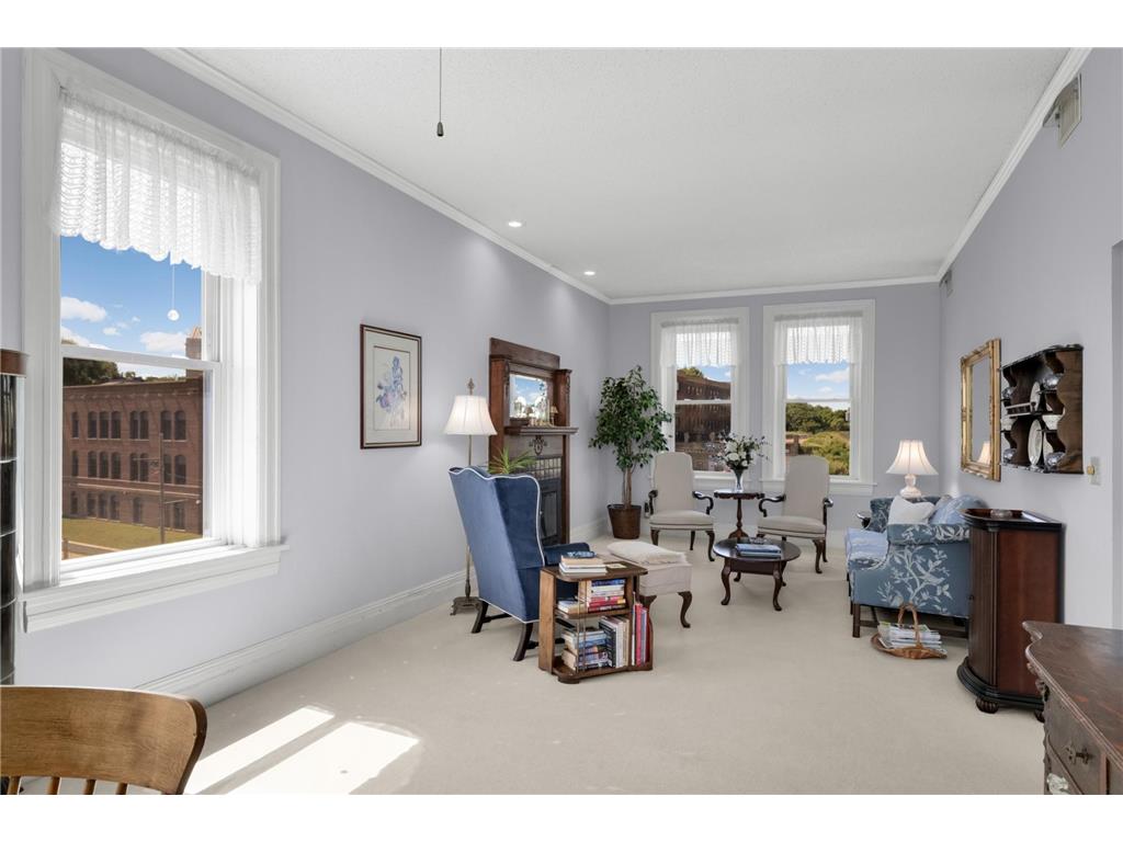 168 College Avenue W #4 Saint Paul MN 55102 7107350 image4