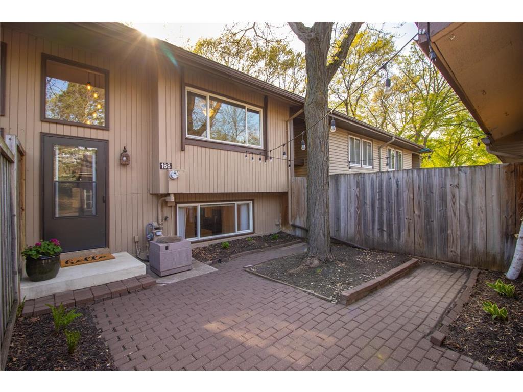 168 River Woods Lane Burnsville MN 55337 6368265 image1