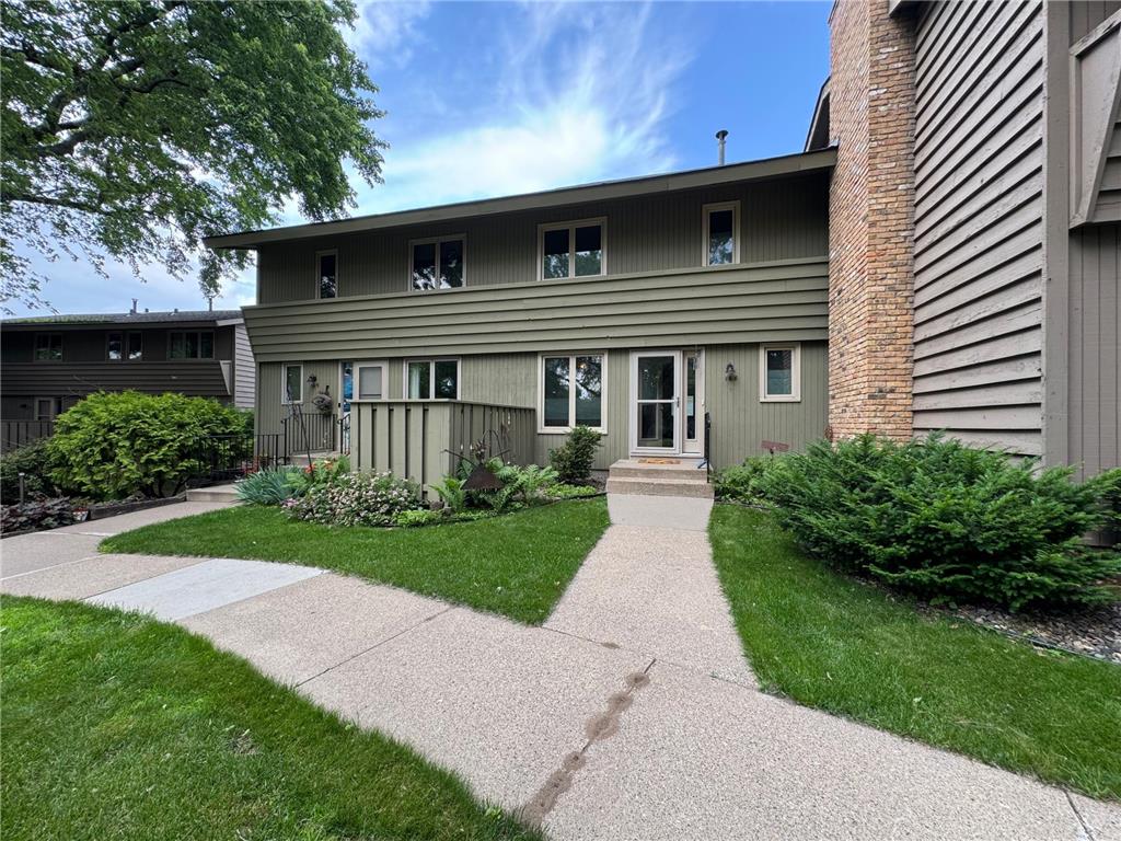 168 Windsor Court New Brighton MN 55112 6741857 image1