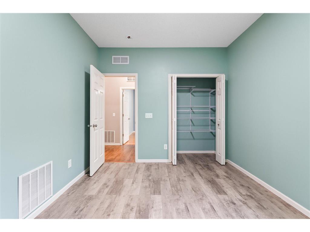 1680 Oakbrooke Court Eagan MN 55122 7082728 image33