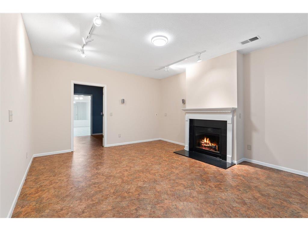 1680 Oakbrooke Court Eagan MN 55122 7082728 image42