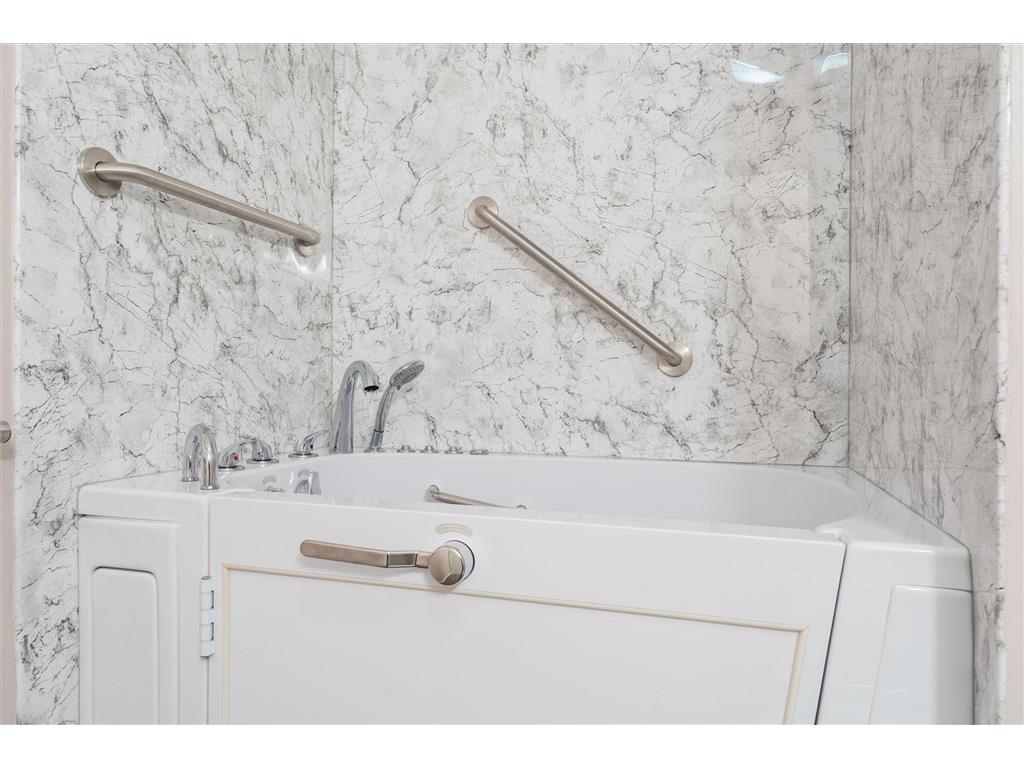 1680 Oakbrooke Court Eagan MN 55122 7082728 image47