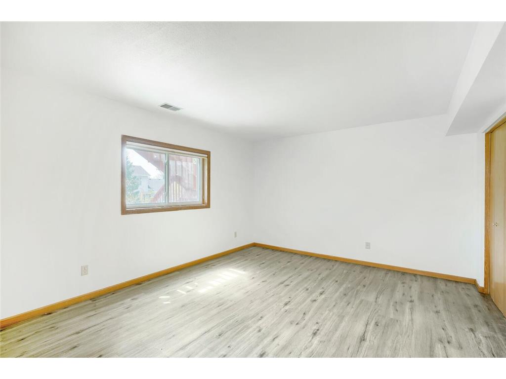 16813 Hutchinson Drive Lakeville MN 55044 7066432 image16