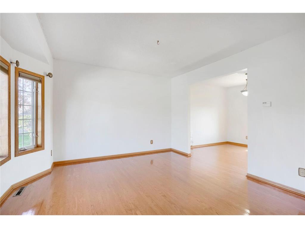 16813 Hutchinson Drive Lakeville MN 55044 7066432 image9