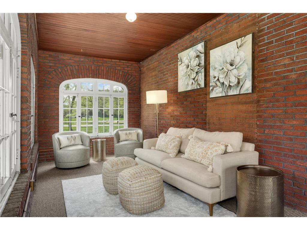 1683 Summit Avenue Saint Paul MN 55105 7064032 image17