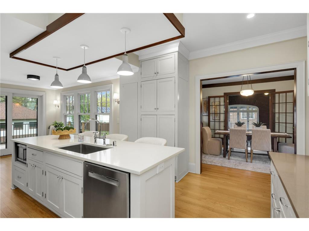 1683 Summit Avenue Saint Paul MN 55105 7064032 image18