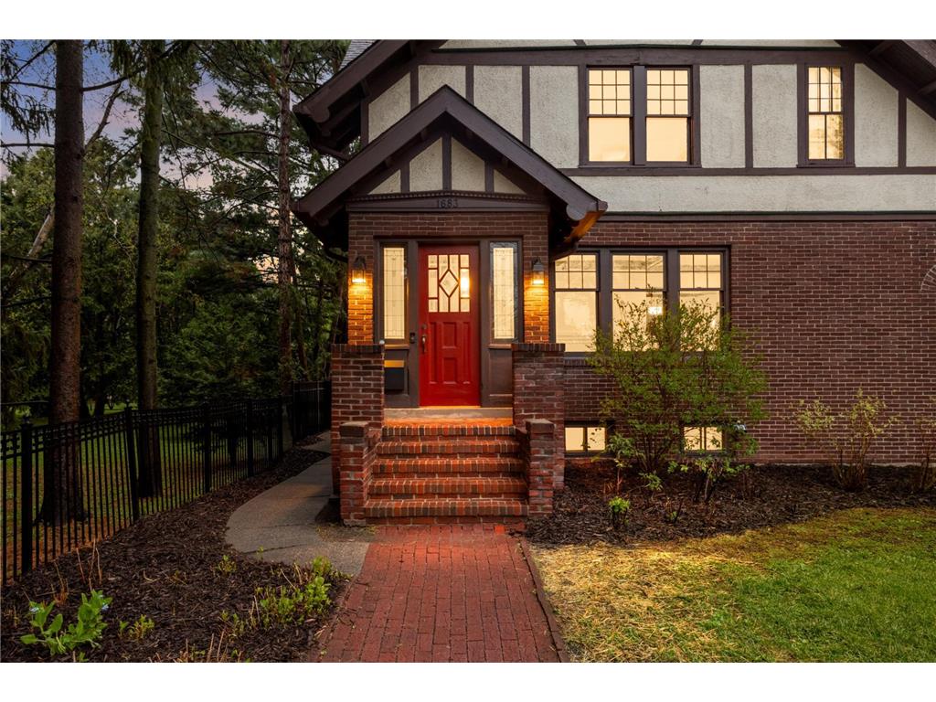 1683 Summit Avenue Saint Paul MN 55105 7064032 image2