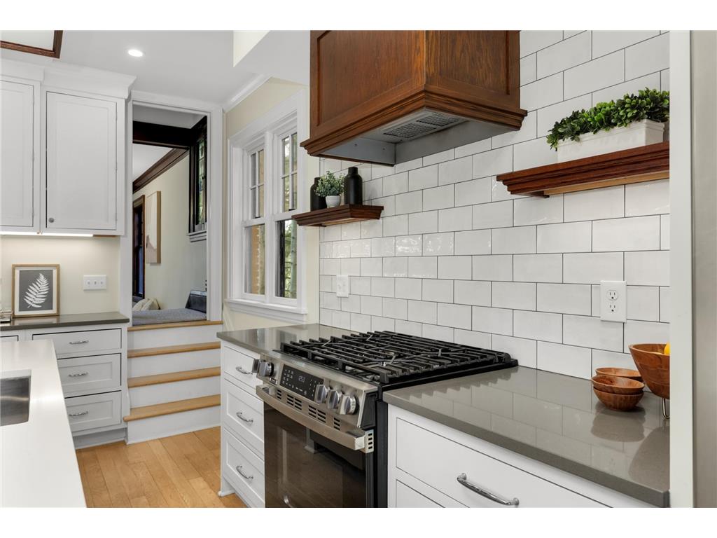 1683 Summit Avenue Saint Paul MN 55105 7064032 image20