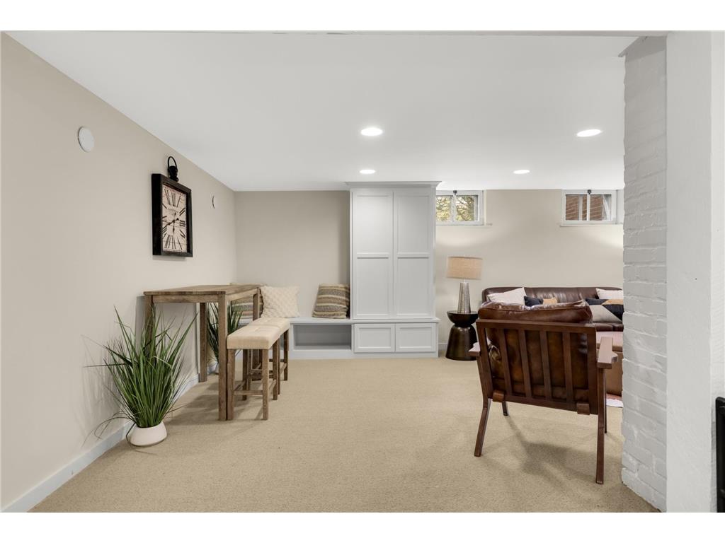 1683 Summit Avenue Saint Paul MN 55105 7064032 image46