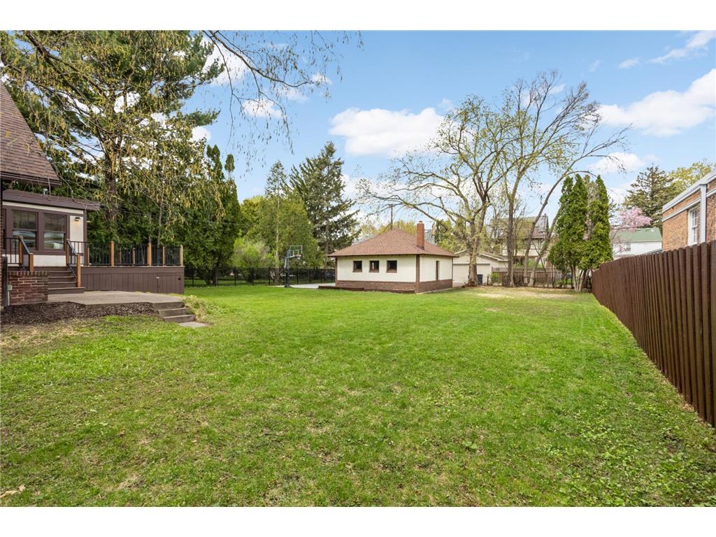 1683 Summit Avenue Saint Paul MN 55105 7064032 image53