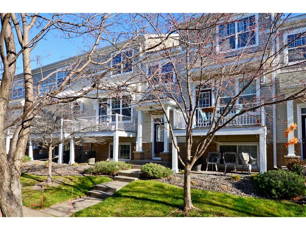 1683 Village Trail E #5 Maplewood MN 55109 6500399 image1