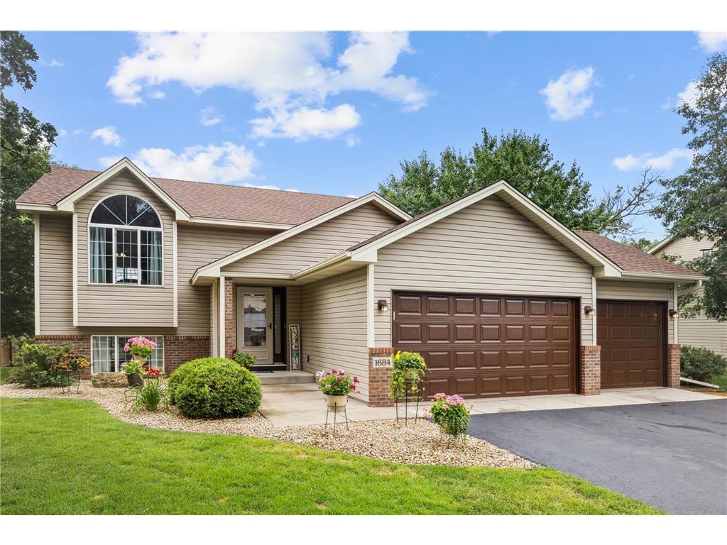 1684 155th Avenue NW, Andover, MN, 55304 | MLS: 6758086 | Edina Realty