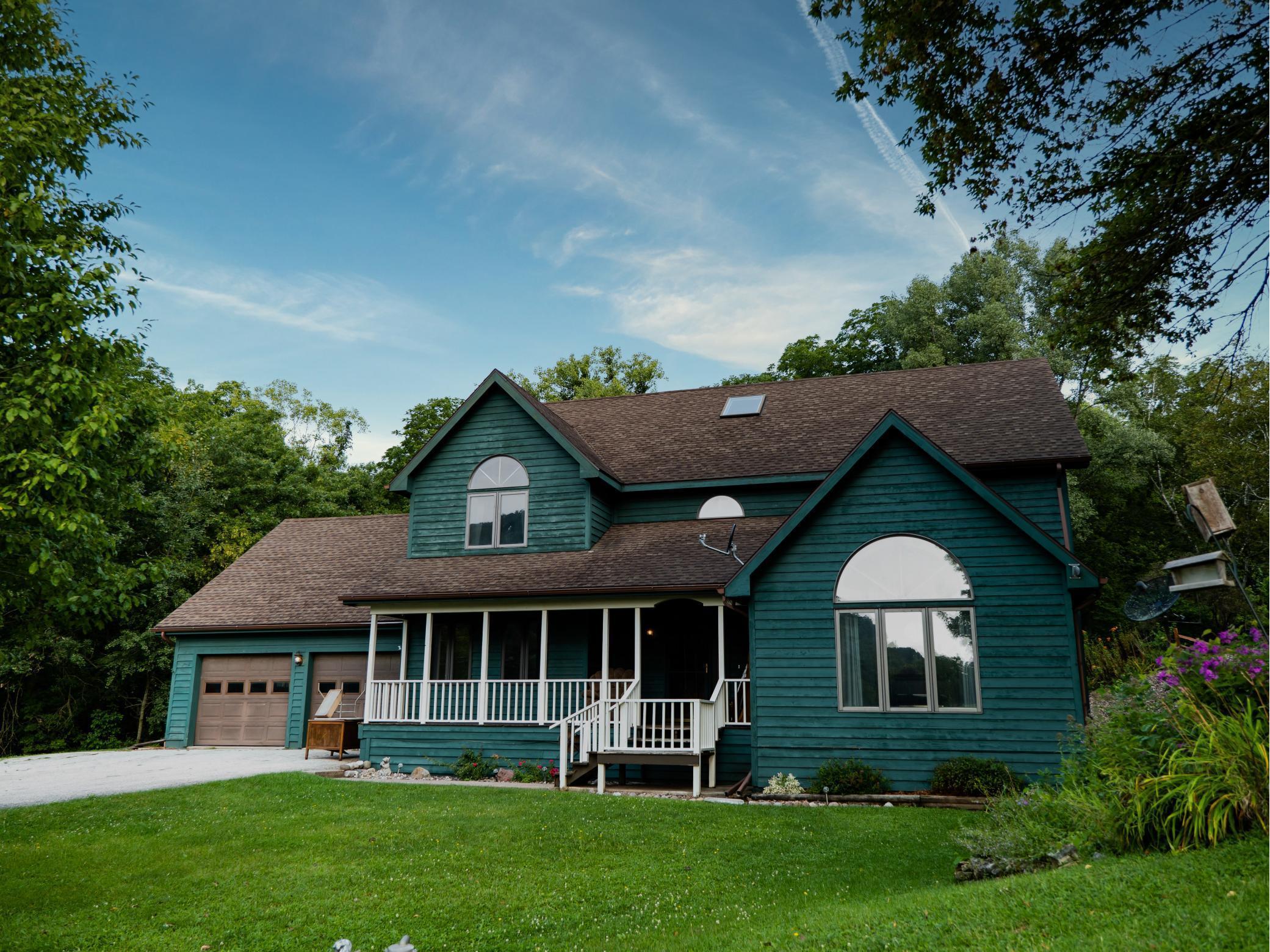 1684 Highwood Drive, La Crescent, MN 55947 MLS 6084556 Edina Realty