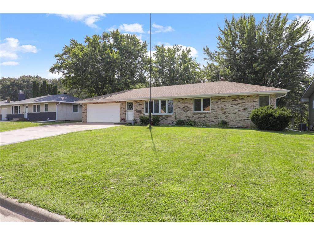 1686 Rosewood Avenue S Maplewood MN 55109 6580900 image1