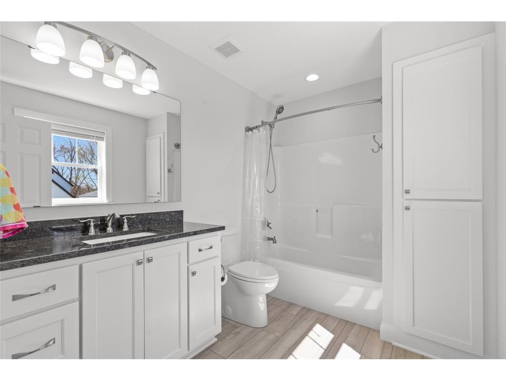 16860 Valley Road Eden Prairie MN 55347 7055935 image40