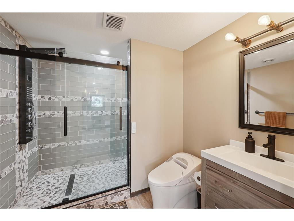 16868 Reeder Ridge Eden Prairie MN 55347 7004321 image40