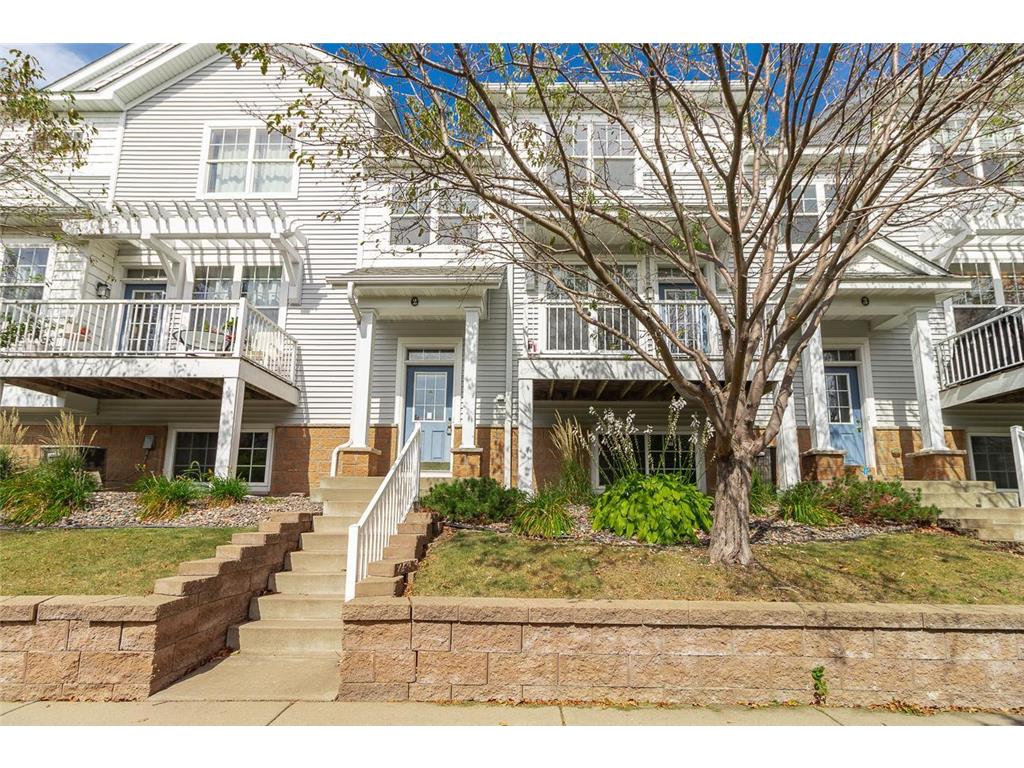 1687 Village Trail E #2 Maplewood MN 55109 6603324 image1