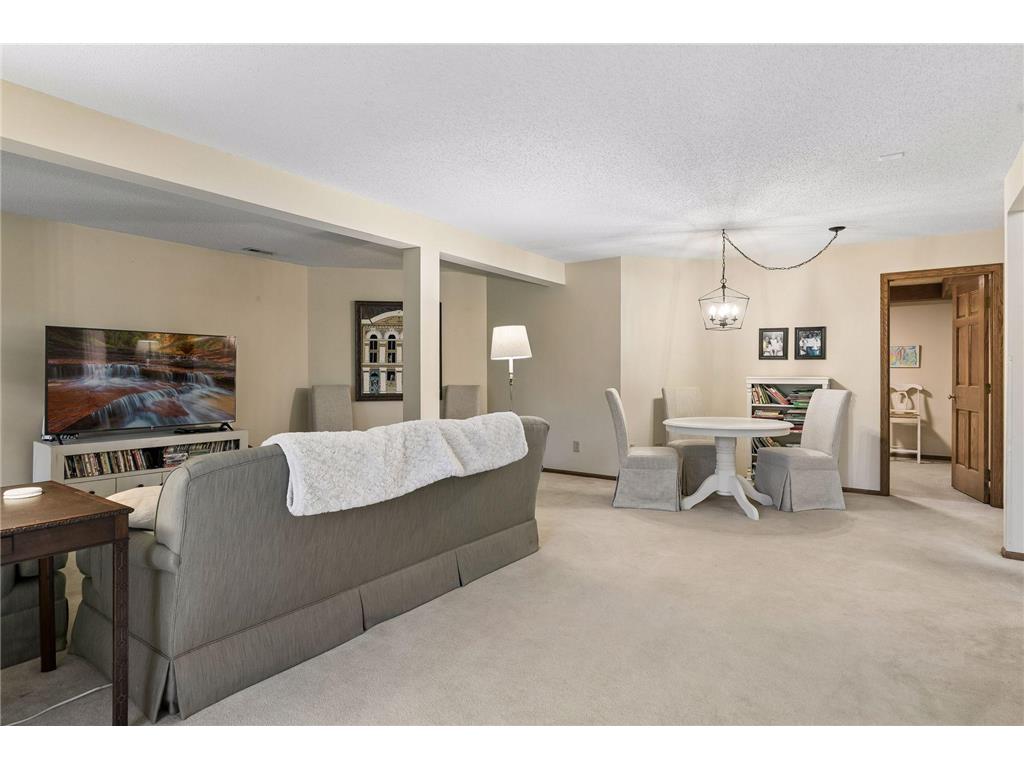 1688 Wexford Way Woodbury MN 55125 7059988 image35